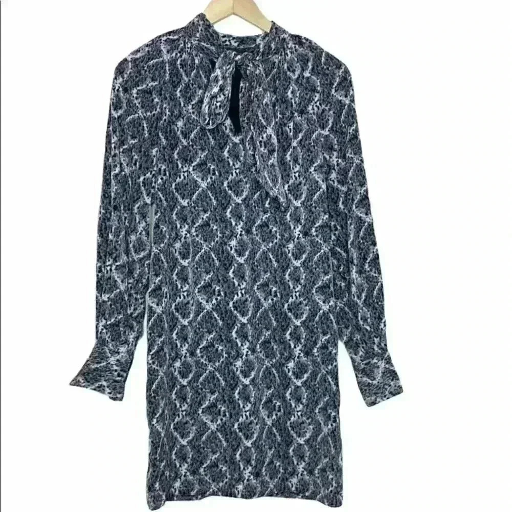 Adrianna Papell classy long sleeve dress Grey